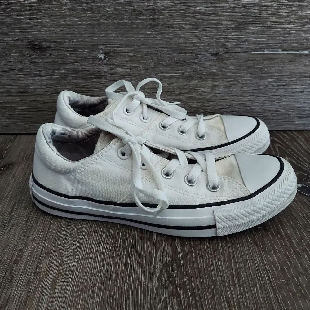 Converse Chuck Taylor All Star Madison Low White Sneaker Size 6